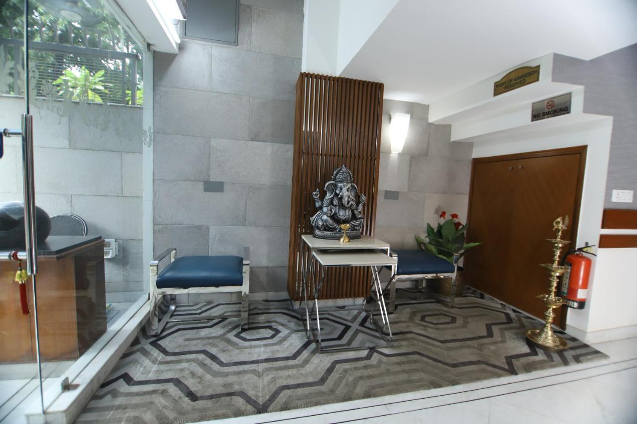 Hotel Palm Greens New Delhi Eksteriør bilde